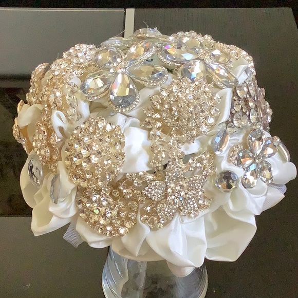custom made Jewelry - Bridal bouquet made with all Swarovski crystals